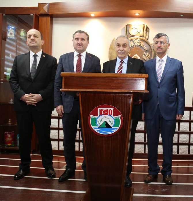ahmet-esref-fakibaba-ve-osman-askin-bak-rizede-(1)-001.jpg