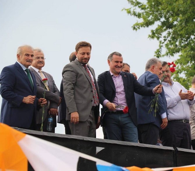 ak-adaylardan-findikli’da-buyuk-miting-(2).jpg