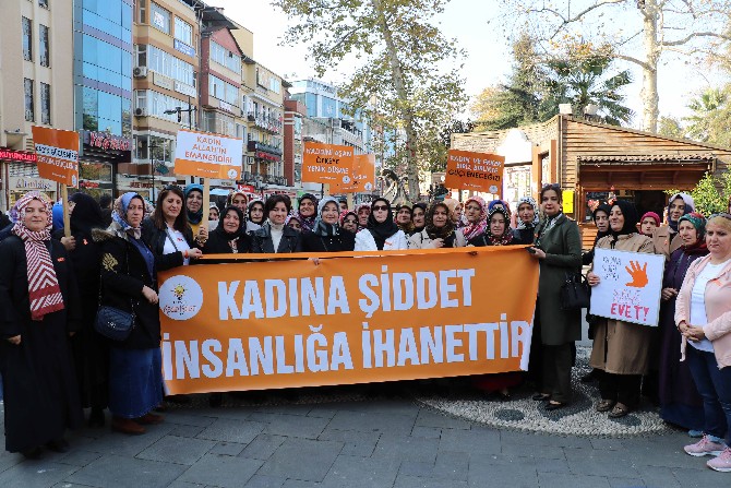 ak-kadinlardan-kadina-siddete-hayir-yuruyusu-(3).jpg