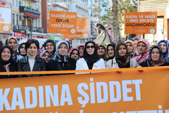 ak-kadinlardan-kadina-siddete-hayir-yuruyusu-(4).jpg
