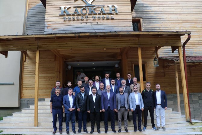 ak-parti’de-karadeniz-bolgesi-il-baskanlari-rize’de-toplandi-(4).jpeg