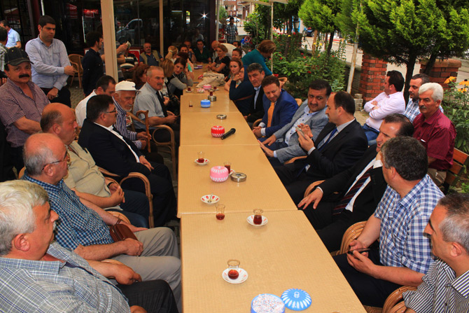 ak-parti’den-ilcelere-tesekkur-ziyareti--2.jpg ak-parti’den-ilcelere-tesekkur-ziyareti--2.jpg