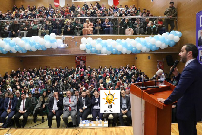 ak-parti-ardesen-ilce-baskanligi-tarafindan-31-mart-yerel-secimleri-oncesinde-yogun-bir-katilimla-aday-tanitim-toplantisi-duzenlendi-(18).jpg