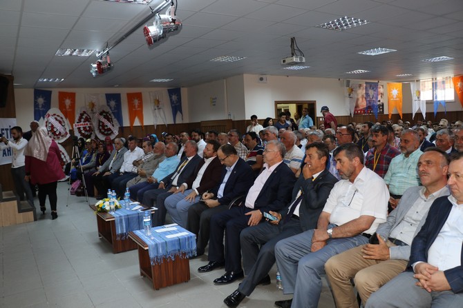 ak-parti-derepazari-ilce-baskanligi-6.-olagan-kongresinde-mevcut-baskan-mustafa-sivri--yeniden-ilce-baskanliga-secildi-(7).jpg