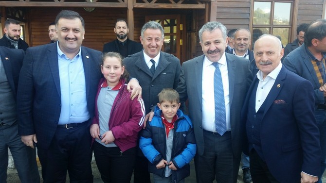 ak-parti-genel-baskan-yardimcisi-saban-disli-rize’de-(4).jpg