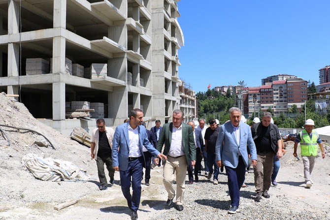 ak-parti-genel-baskan-yardimcisi-ve-rize-milletvekili-hayati-yazici-rizedeki-yatirimlari-inceledi-6.jpg