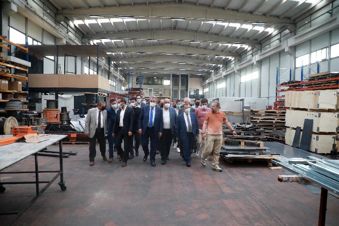 ak-parti-genel-baskan-yardimcisi-yazici-rize-organize-sanayi-bolgesinde-incelemelerde-bulundu-1.jpg