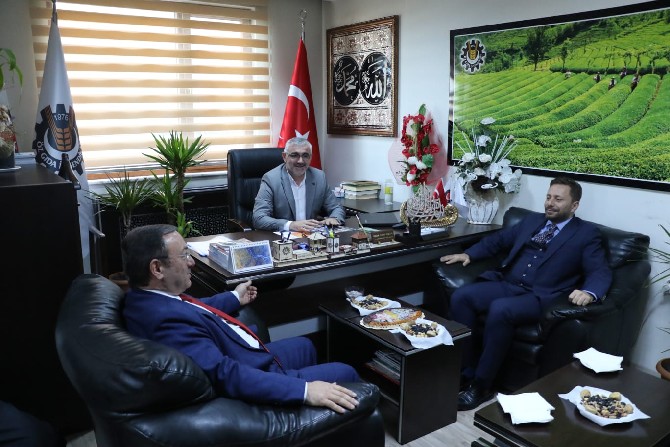 ak-parti-genel-merkez-teskilat-baskan-yardimcisi-ve-rize-milletvekili-muhammed-avci,-rizede-ziyaretlerde-(5).jpg