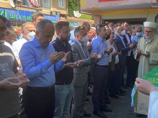 ak-parti-genel-merkez-teskilat-baskan-yardimcisi-ve-rize-milletvekili-muhammed-avcinin-hayatini-kaybeden-amcasi-haydar-avci-rizede-son-yolculuguna-ugurlandi-18.jpg