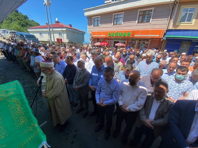 ak-parti-genel-merkez-teskilat-baskan-yardimcisi-ve-rize-milletvekili-muhammed-avcinin-hayatini-kaybeden-amcasi-haydar-avci-rizede-son-yolculuguna-ugurlandi-29.jpg