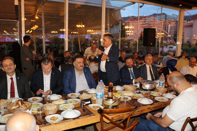 ak-parti-iftar-bulusmasi-(2).jpg