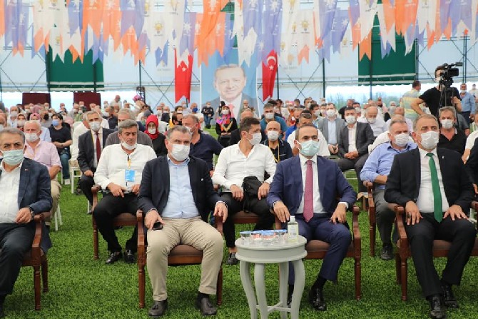 ak-parti-iyidere-7.-olagan-ilce-kongresi-(13).jpg