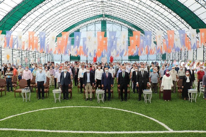 ak-parti-iyidere-7.-olagan-ilce-kongresi-(6)-001.jpg