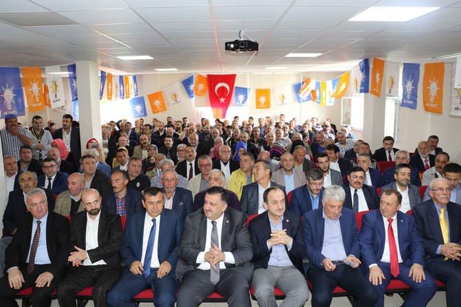 ak-parti-kalkandere-ilce-baskanligi-6.-olagan-kongresinde-mevcut-baskan-hasan-ayyildiz-tek-liste-ile-girdigi-secimlerde-yeniden-baskanliga-secildi-(1).jpg