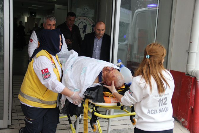 ak-parti-ladik-ilce-baskani-kaza-yapti-1-yarali-3.jpg ak-parti-ladik-ilce-baskani-kaza-yapti-1-yarali-3.jpg