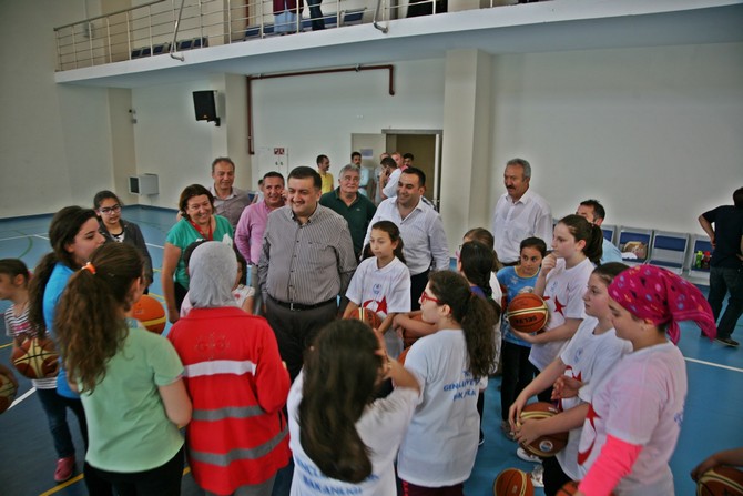 ak-parti-milletvekili-hasan-karal’dan-yaz-spor-okullari’na-ziyaret-(1).jpg