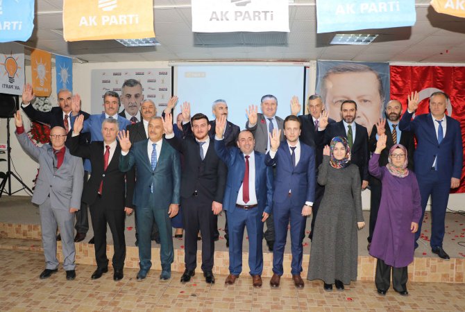 ak-parti-pazar-aday-tanitim-toplantisina-yogun-katilim-(4).jpg