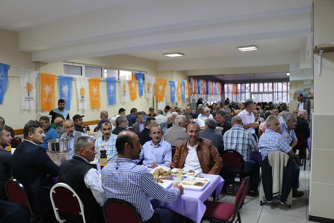 ak-parti-pazar-ilcesi-iftar-programi-(3).jpg