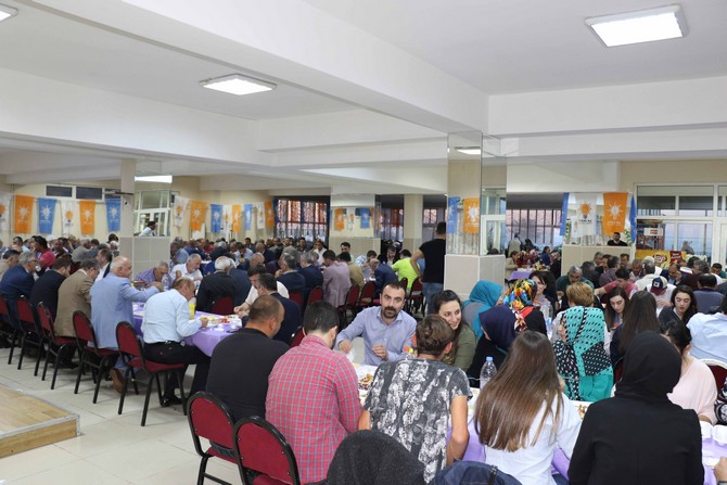 ak-parti-pazar-ilcesi-iftar-programi-(5).jpg