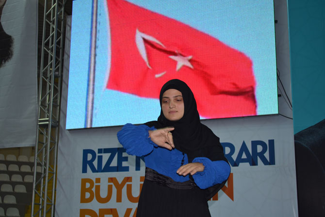 ak-parti-rize’de-bir-ilk-konusmalar-isaret-diline-cevrildi-7.jpg