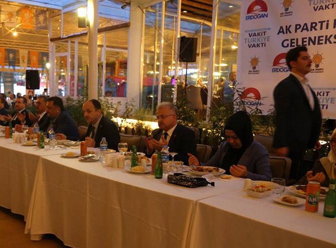 ak-parti-rize’den-teskilata-iftar-yemegi-(1).jpg