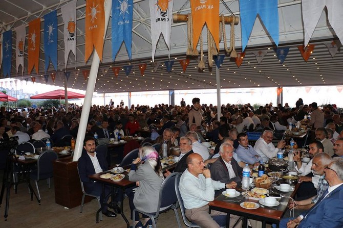 ak-parti-rize’den-teskilata-iftar-yemegi-(10)-001.jpg