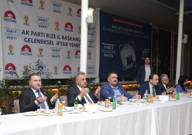 ak-parti-rize’den-teskilata-iftar-yemegi-(19)-001.jpg