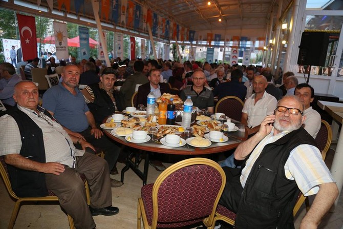 ak-parti-rize’den-teskilata-iftar-yemegi-(8)-001.jpg