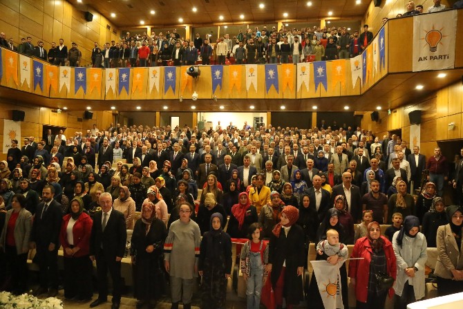 ak-parti-rize--il-danisma-meclisi-toplantisi-(13).jpg