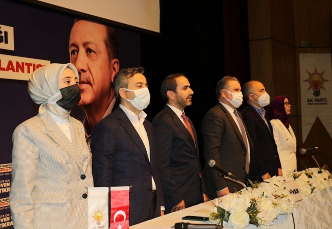 ak-parti-rize-106-il-danisma-toplantisi-yapildi-3.jpg