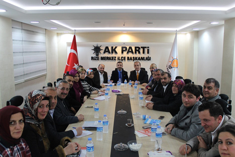 ak-parti-rize-adaylari-merkez-ilcede-tanitim-toplantisinda-12.20150225205141.jpg