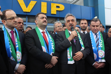 ak-parti-rize-adaylarina-miting-havasinda-karsilama3.jpg