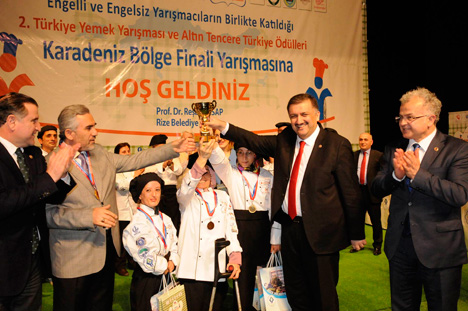 ak-parti-rize-adaylarindan-hizli-baslangic--7.jpg