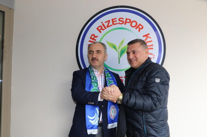 ak-parti-rize-belediye-baskan-adayi-rahmi-metin,-caykur-rizespor-kulubu’nu-ziyaret-ederek-baskan-hasan-kartal-ve-yonetim-kurulu-uyeleriyle-bir-araya-geldi-(5).jpg