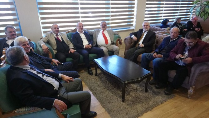ak-parti-rize-belediye-baskan-adayi-rahmi-metine-coskulu-karsilama-(14).jpg