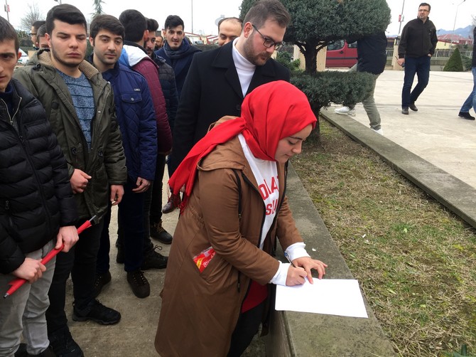 ak-parti-rize-genclik-kollari-baskanligi-gonullu-asker-olmak-icin-imza-kampanyasi-baslatti-(16).jpg