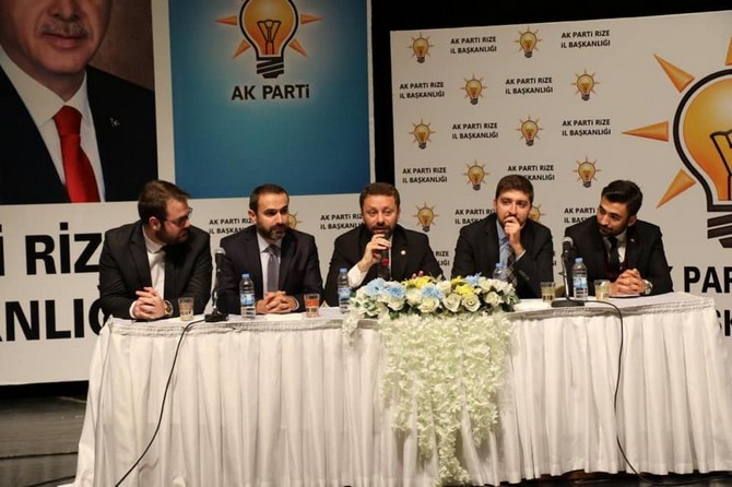 ak-parti-rize-genclik-kollari-teskilatinin-duzenledigi-il-genclik-kollari-danisma-meclisi-toplantisi-ismail-kahraman-kultur-merkezinde-buyuk-bir-coskuyla-gerceklesti-(3).jpg