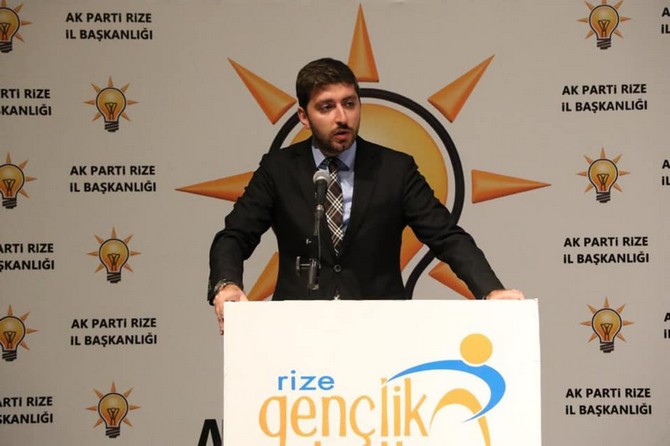 ak-parti-rize-genclik-kollari-teskilatinin-duzenledigi-il-genclik-kollari-danisma-meclisi-toplantisi-ismail-kahraman-kultur-merkezinde-buyuk-bir-coskuyla-gerceklesti-(5).jpg