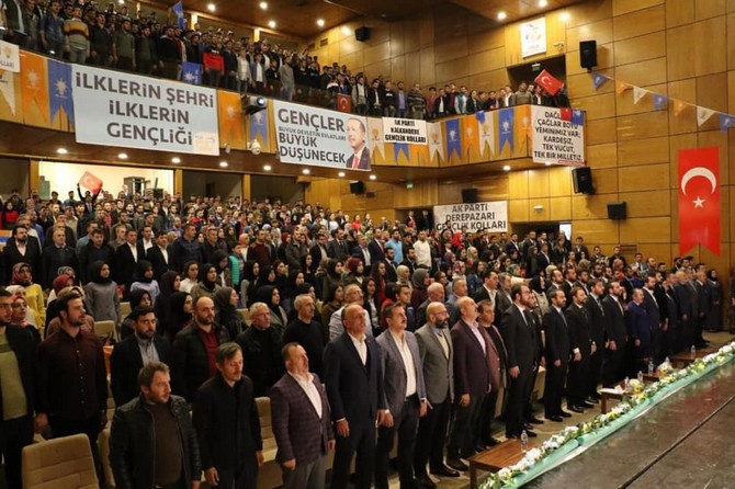 ak-parti-rize-genclik-kollari-teskilatinin-duzenledigi-il-genclik-kollari-danisma-meclisi-toplantisi-ismail-kahraman-kultur-merkezinde-buyuk-bir-coskuyla-gerceklesti-(9).jpg