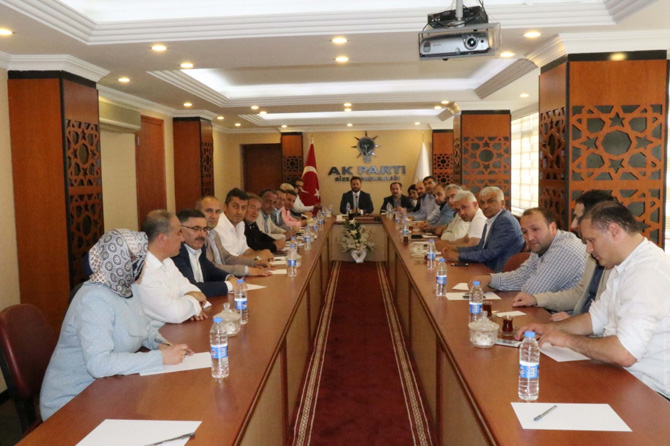 ak-parti-rize-haziran-ayi-ilce-baskanlari-toplantisi-yapildi-1.jpg