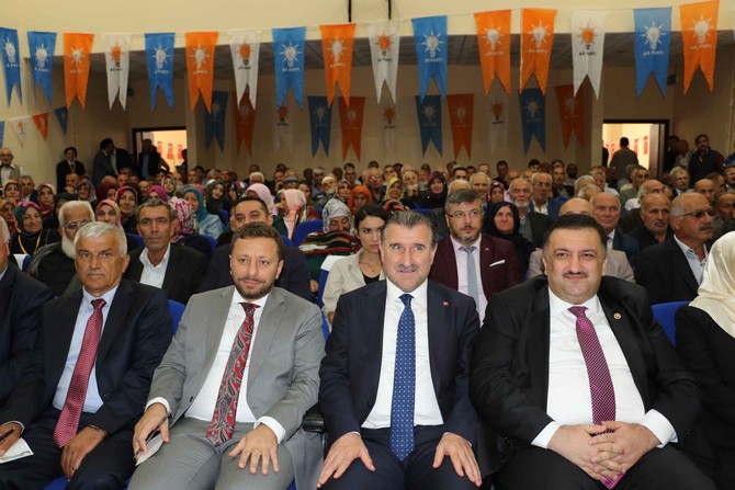 ak-parti-rize-ikizdere-6.-olagan-ilce-kongresinde-mevcut-baskan-ahmet-aksu-,-yeniden-baskanliga-secildi-(1)-001.jpg