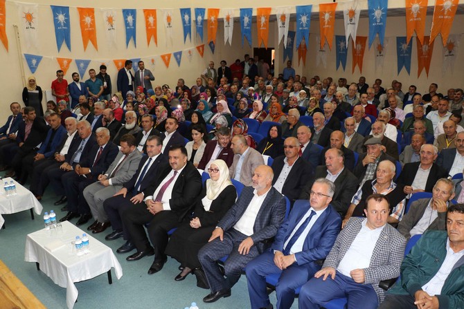 ak-parti-rize-ikizdere-6.-olagan-ilce-kongresinde-mevcut-baskan-ahmet-aksu-,-yeniden-baskanliga-secildi-(2).jpg