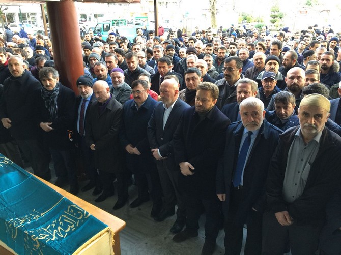 ak-parti-rize-il-baskan-yardimcisi-ve-artvinliler-dernegi-onursal-baskani-mehmet-sehitoglunun-babasinin-cenazesi-(1).jpg