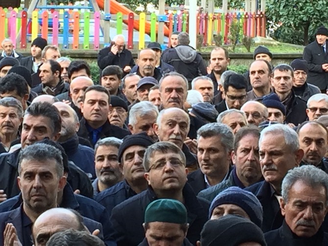 ak-parti-rize-il-baskan-yardimcisi-ve-artvinliler-dernegi-onursal-baskani-mehmet-sehitoglunun-babasinin-cenazesi-(10).jpg