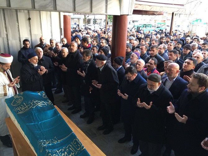 ak-parti-rize-il-baskan-yardimcisi-ve-artvinliler-dernegi-onursal-baskani-mehmet-sehitoglunun-babasinin-cenazesi-(11).jpg