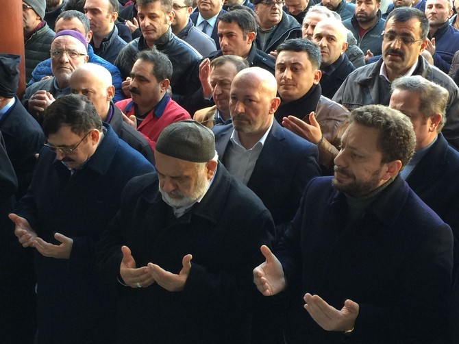 ak-parti-rize-il-baskan-yardimcisi-ve-artvinliler-dernegi-onursal-baskani-mehmet-sehitoglunun-babasinin-cenazesi-(13).jpg