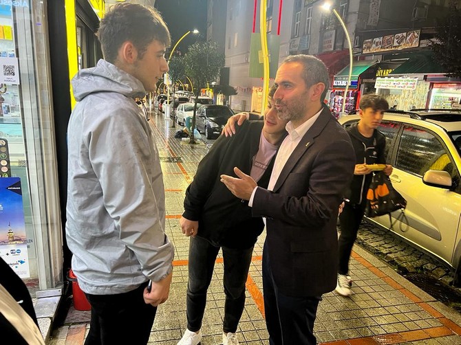 ak-parti-rize-il-baskani-ishak-alim-rize-merkezde-esnaf-ziyaretlerinde-bulundu-18.jpg