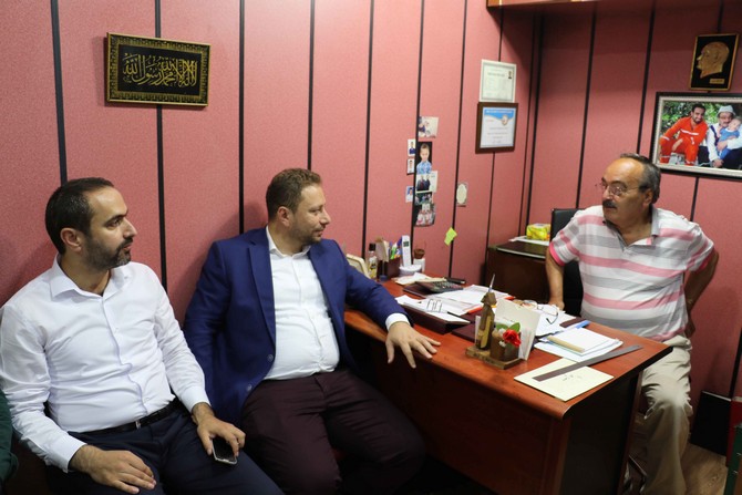 ak-parti-rize-il-baskani-muhammed-avci,-rize-merkez’de-esnaf-ziyareti-yaparak-vatandaslarla-bir-araya-geldi-(4).jpg