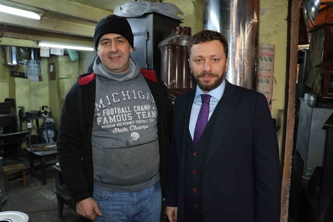 ak-parti-rize-il-baskani-muhammed-avci,-rize-merkezdeki-bakircilar-sokaginda-esnaf-ziyareti-yapti-(10).jpg