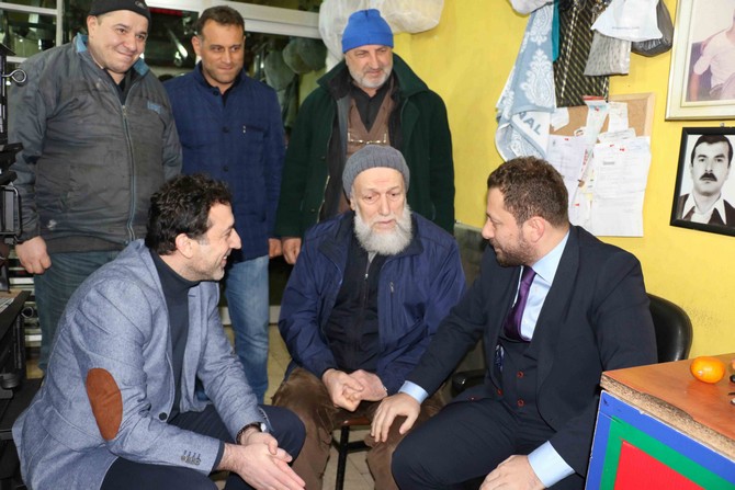 ak-parti-rize-il-baskani-muhammed-avci,-rize-merkezdeki-bakircilar-sokaginda-esnaf-ziyareti-yapti-(6).jpg